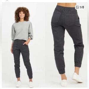 SPANX STRETCH TWILL CARGO JOGGER IN WASHED BLACK SLIMMING FRONT PANEL WMNS SZ LG